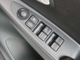 ドアトリムやスイッチ類に至るまで妥協をせず、品質に拘った作り込みが特徴です。ブラックが美しく、高品質感を演出しています★☆★☆★