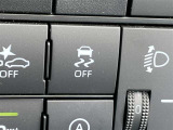 発進時や加速時にタイヤの空転を感知すると、自動でエンジン出力やブレーキを制御し、スムーズな駆動力を確保するTRCを搭載しています。雨天時や雪道、濡れたマンホールの上などでも、車両の横滑りを防止