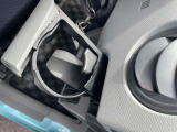 国家資格の自動車検査員も3名在籍しているので、受入/中間/完成検査と保安基準発行のすべてを自社で行います。 同時に10台作業できる広い工場で、プロの整備士が細部まで徹底的に整備します。