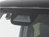 ◆Honda SENSING◆ カメラ等装置で精度の高い検知能力を発揮、安全運転を支援します。ステアリング上のコントローラーに注目!