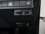 ETC車載器が搭載されているので、高速道路の乗り降りもノンストップで通過できます♪