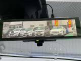 [スマートルームミラー]車両後方をミラーに映し出すため、悪天候の時でも視界は良好♪