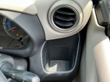 運転席ドリンクホルダーです。