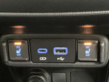 充電ポートがついております。
