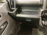 納車前にはプロのメカニックが、各部の点検を行います。ディーラーにしか出来ない品質、そしてサービスできっと満足していただけると思います!