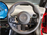 ミニ独特のゴーカートフィーリングと呼ばれる軽快なハンドリングはAT車、MT車のどちらでも楽しめます。