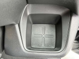 ドリンクホルダー(運転席)