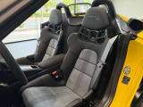全車室内にて展示しております。雨天時でもお気軽にご来場くださいませ。