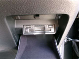 ETC車載器を装備しています。高速道路の料金所もストレスなく通行できます。すっきりとしたビルトインタイプですよ。