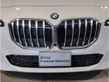 BMW代表的な特徴のキドニーグリル。BMWのすべてのモデルに採用され、BMWらしさを強調しております。