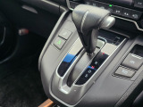 手に馴染むシフトノブで扱いやすく、快適な運転を支えます。