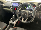 すっきりとしたデザインの内装は、さすがトヨタ車の上品さを感じます。