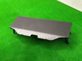 ラゲージアンダーボックスの蓋であるデッキボードを取り外して,レジャー時にテーブルとして使用できる便利なラゲージアイテムです