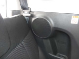 後席左右にはリヤスピーカー