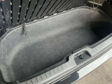大容量のラゲッジアンダーボックス★左右に広く深さもある、大容量の収納スペースを確保してます★
