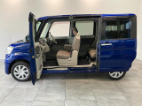 お客様にぴったりなおクルマをお選びいただけますように様々な展示車をご用意致しております!ダイハツの軽自動車だけではなく、他メーカー車やコンパクトカー・ミニバンなども数多く取り揃えております!