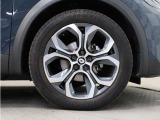 ■タイヤF215/55R18
