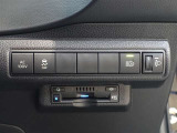 オートマチックハイビームを装備しております☆先行車や対向車のライトを認識し、ハイビームとロービームを自動で切り替える機能です!夜道の視界を確保してくれますので安心ですね♪