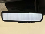 後方確認をミラーではなくカメラ映像で確認出来るデジタルインナーミラーを搭載!荷物があり、後方確認が出来ない時や雨天時などにとても便利☆