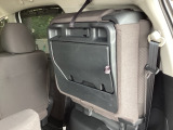 アイデア次第でいろいろな使い方ができる広くて使い勝手のいい荷室。