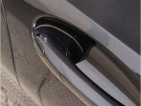 BMW認定中古車は100項目の箇所を徹底的にチェック致します。機械的な箇所や電気系、コンピューターなどを詳細に点検。交換基準に達した部品は整備した後にご納車致します。