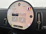 ★MINIには6個のエアバッグを標準装備。運転席/助手席エアバッグ、サイド・エアバッグ、ヘッド・エアバッグ。