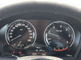 『運転』に対するBMWのこだわりはメーターパネルにも表れております。視野性の良いメーターパネルは疲労感の軽減と、運転の楽しさをもたらしてくれます。