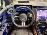 <メルセデスの認定中古車「サーティファイドカー」には、最大100項目にも及ぶ点検・整備項目が設定されています>