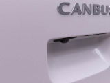 バックカメラ:運転席から見えにくい車の後方をカメラの映像を通して確認できます。駐車や切り返しが安心して行えます。(連動するナビ等の取り付けが必要になります)