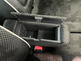 品質へのこだわり!専門のカークリーニング業者さんに依頼をして徹底的に内装・外装をキレイにしてもらっております。外装は磨きもしてもらっていますのでピカピカですね☆