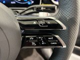 ステアリングシフトが装備されております。ステアリングから手を離さずにシフトチェンジができます。マニュアルモードをご選択頂くことにより、よりアグレッシブな走行が可能となります