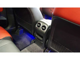 メルセデスジャパンが定めるサーティファイドカー(認定中古車)として登録を致しますので、納車時にはタイヤやバッテリー等も規定以下の数値であれば、整備代金を頂かず、無償で交換となります。ご安心下さい。