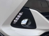 LEDフォグランプ&LEDイルミネーションランプ。悪天候時の視界確保はもちろん、スタイリッシュなフロントフェイスを演出します。