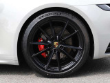 F:245/35ZR20 R:305/30ZR21