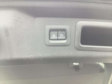 【トランク電動リフトゲート搭載】