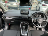 現在のMAZDA車はインパネ配置が視線の動きが少なくなるように設計レイアウトされています☆ひとつひとつの部品からMAZDAの安全に対するこだわりを感じる事が出来ます☆