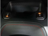 シートヒーター付:寒い日や夏の冷房中の冷えやすい肩・腰・脚部を暖めるシートヒーターが運転席・助手席に装備されています!Hi‐Loの切り替えも可能です♪