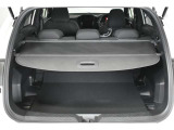 トノカバーを使えばトランク内の荷物が隠せ、プライバシーを守れます。