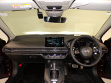 【ルームクリーニング】せっかく乗るならピカピカの車がいいですよね!当店は、他社では省きがちな細部に至るまで、徹底した清掃を行っております。