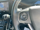 【ステリモ】ステアリングリモコンスイッチにてオーディオ操作可能となっており、運転にも集中できます。少しでも視線移動を減らし事故に遭う確率を下げます。