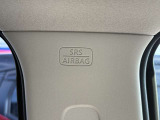 カーテンエアバッグが付いています!側面衝突時や車両転倒時に頭部を保護します。全席をカバーするため、全乗員の安全性を向上。安心してお出かけいただける安全設計です。