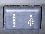 USB端子とHDMI端子を装備しております。