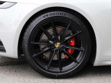 F:245/35ZR20 R:305/30ZR21