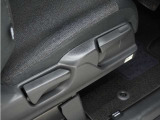 ◆シートハイトアジャスター◆運転席を上下に高さ調節ができます!運転ポジションを体格に合わせてシート調整できます。