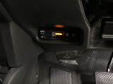 ETCが付いていれば高速道路の料金所も楽々通過!これで小銭を用意しなければいけない煩わしさも軽減されますね♪