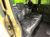 後部座席も気になるようなキズ・汚れやへたり等、大きなダメージはなく、良好な状態です。