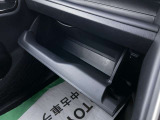 置き場所に困るティッシュボックスも入りそうですね。