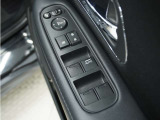 ◆パワーウィンドウスイッチ◆運転席から全席の窓の開閉操作を行うことが出来いつでも換気ができます!