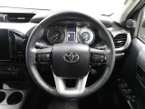 各操作スイッチなどもハンドルから手を放すことなく操作可能で安全運転に支援いたします!