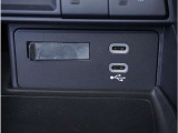 【USB接続】USB接続も可能です。スマートフォンと連動して音楽も再生可能です。
